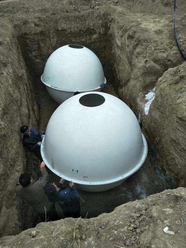 地埋式球形玻璃钢水箱（水窖），常用规格：8立方，直径2.32米，高度2.4米